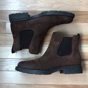 Born Cove boots